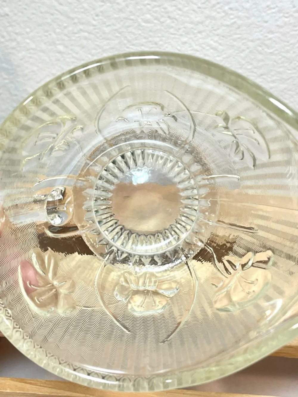 ☀️☀️2/$10 Jeannette Glass “Iris and Herringbone” Pattern Pressed Glass Creamer